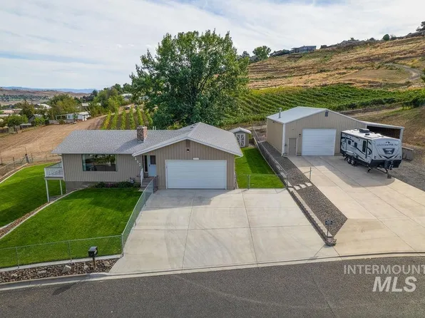 1852 14th St, Clarkston, WA 99403