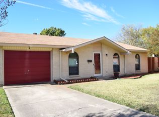 233 Springbranch Cir, Garland, TX 75043