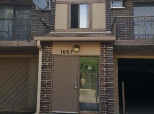 1667 Kiowa Dr APT 102, Naperville, IL 60565