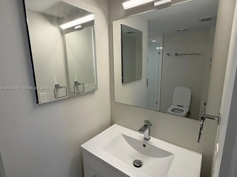 1155 Brickell Bay Dr #2108 — Photo 26