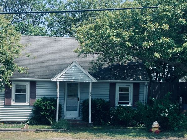 120 Standish St