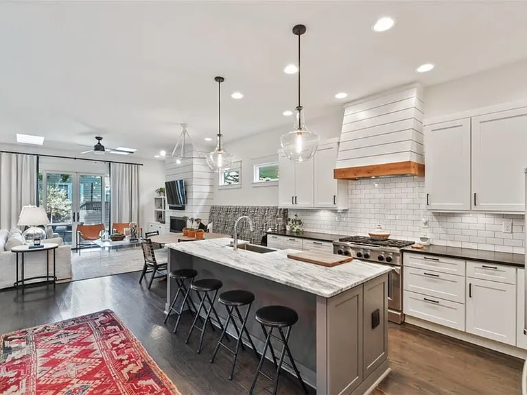 222 Lampkin St NE — Photo 12