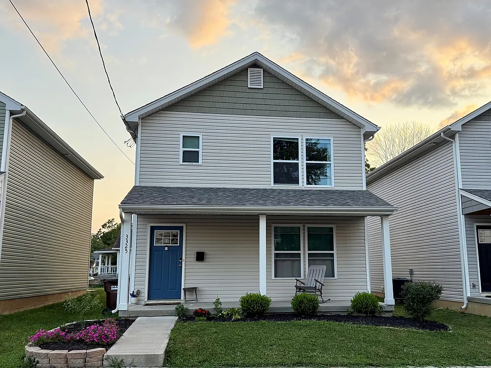 3325 Latonia Ave