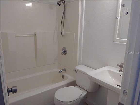 4th image of 665 6th Ave N