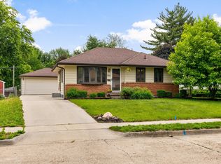 3021 Roblang Ct, Des Moines, IA 50317