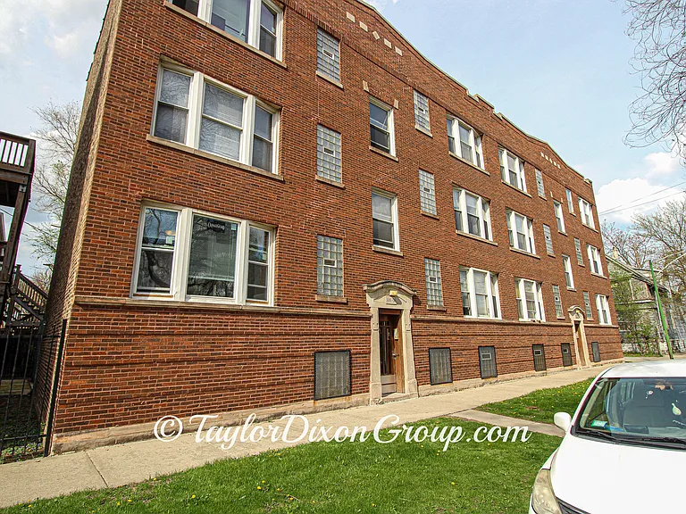 506 E 70th St #1 — Photo 23