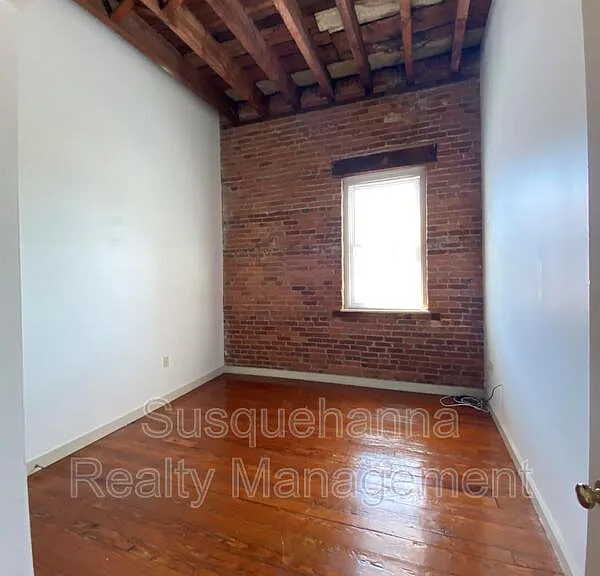 402 W Frederick St #302 — Photo 4