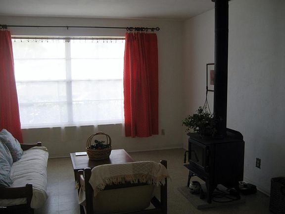 3rd image of 16 Linda St