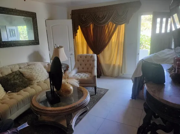 3206 SW 47th Ave, West Park, FL 33023