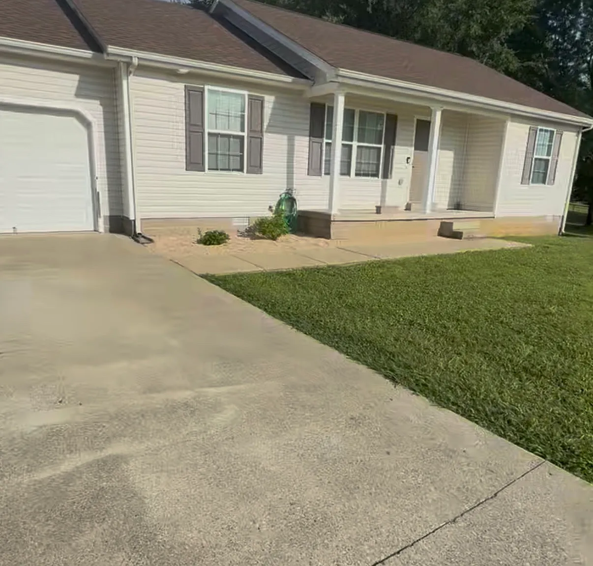 130 Stone Mountain Ct — Photo 2