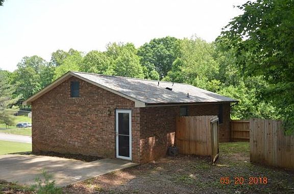 4th image of 260 Catawba Dr