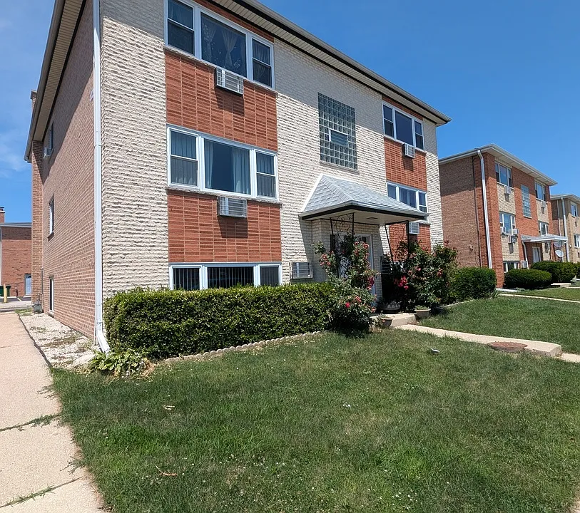 9216 Seymour Ave #2E