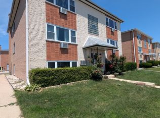 9216 Seymour Ave APT 2E, Schiller Park, IL 60176