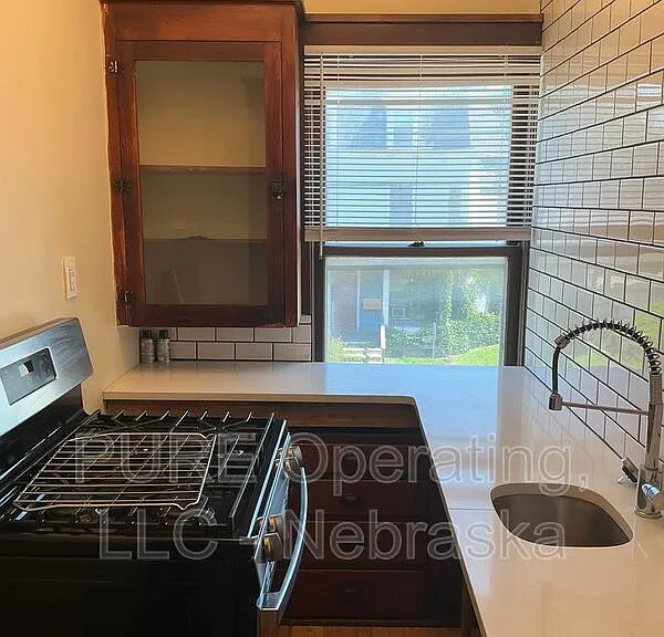 120 N 6th St — Photo 62