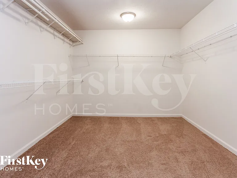 527 Hollow Pear Dr — Photo 10