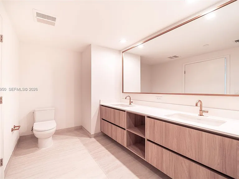 77 SE 5th St #2908 — Photo 37