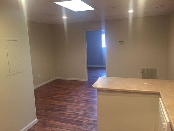 3rd image of 203 Main St APT 305