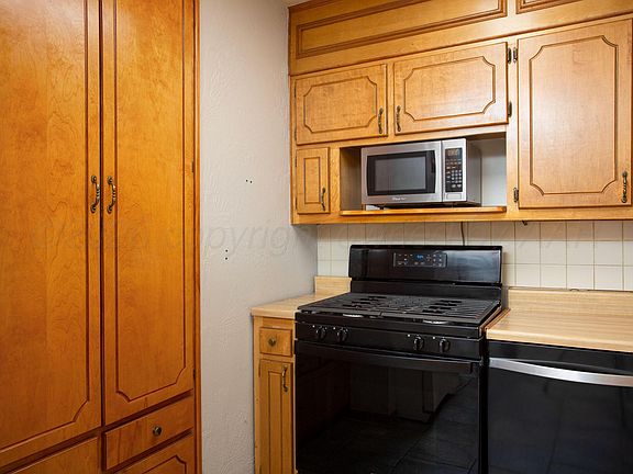 5th image of 3602 SE 29th Ave