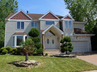 96 Princess Dr, North Brunswick, NJ 08902