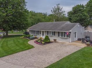 2 Matson Rd, Edison, NJ 08817