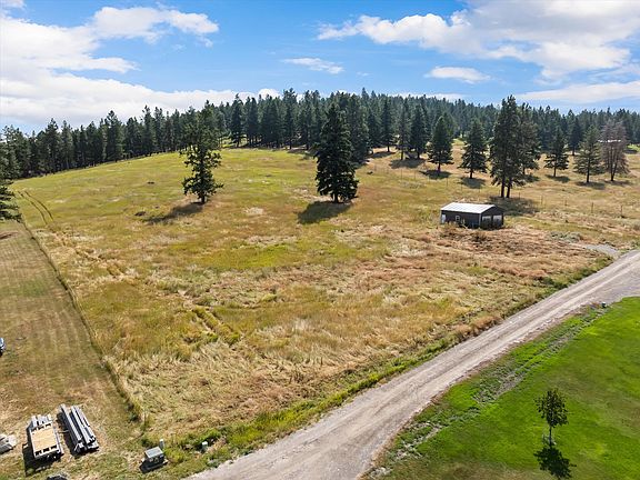 3rd image of 1169 Pond Rd