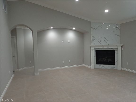 5th image of 18255 Winnetka Rd