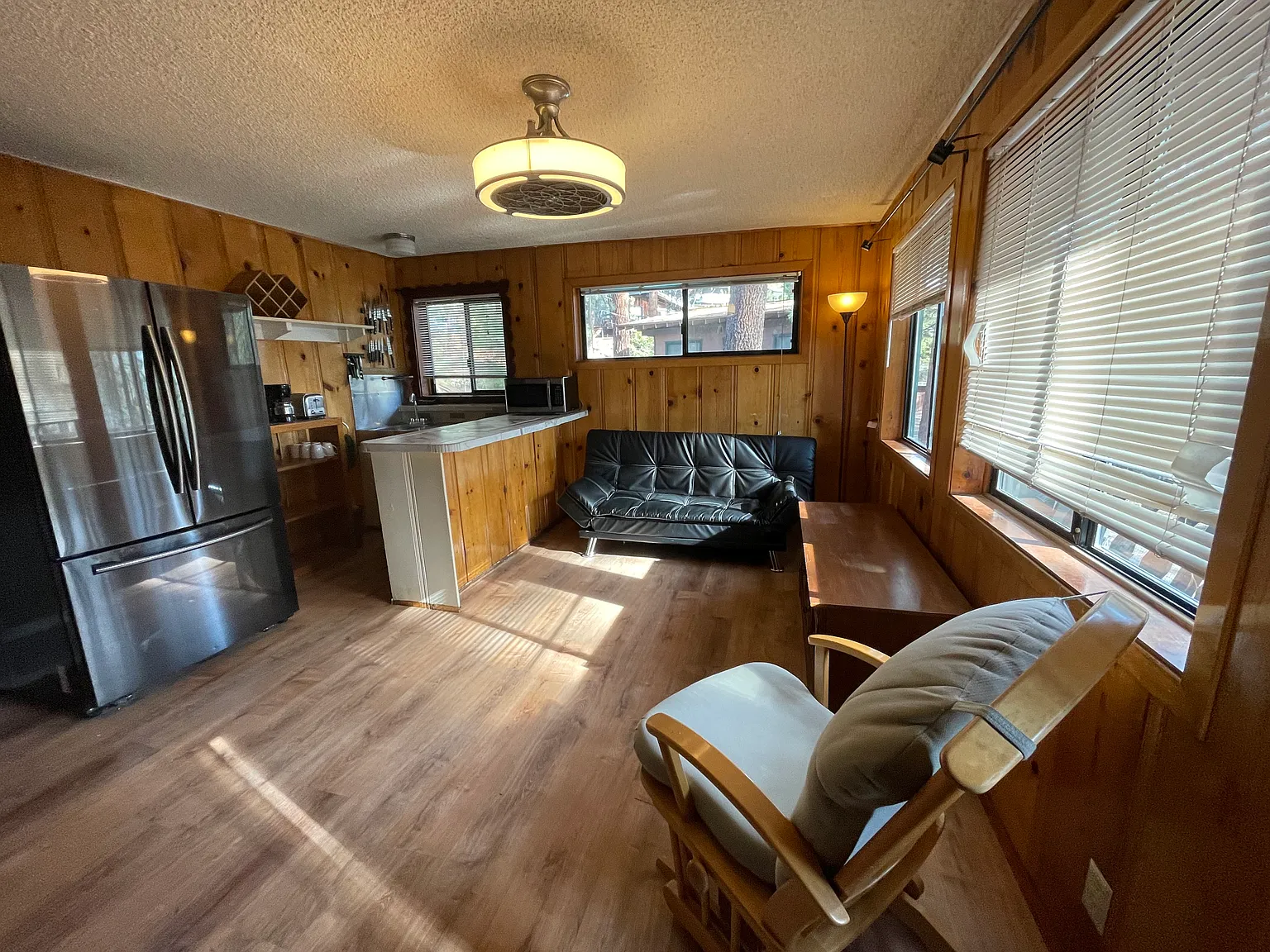 1 bed, 425 sqft, $1,900 — Photo 2