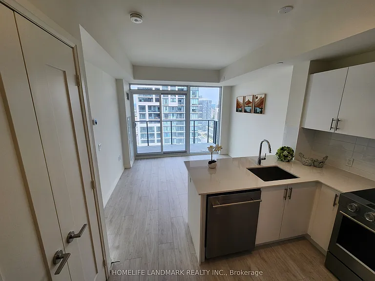 27 Korda Gate #2510 — Photo 7
