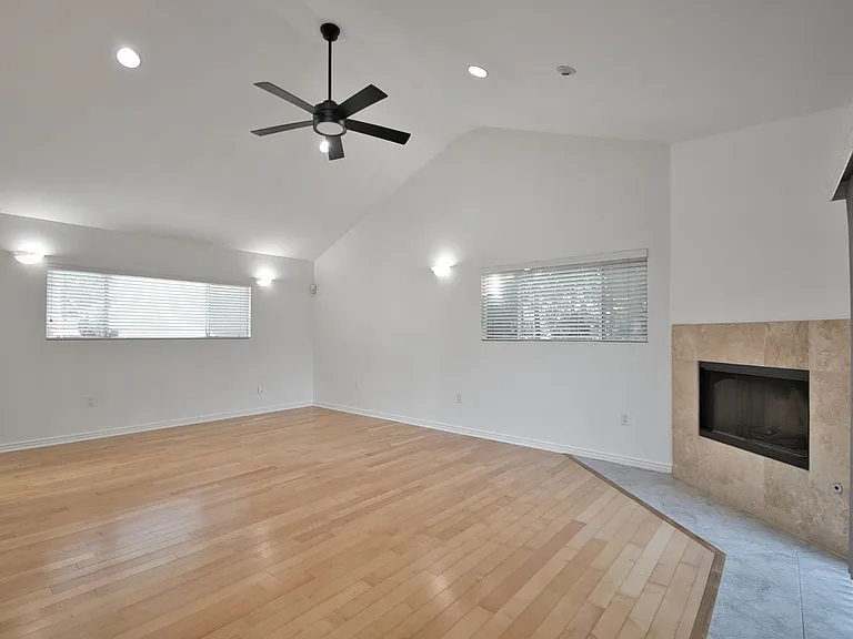 4938 Pearce Ave — Photo 9
