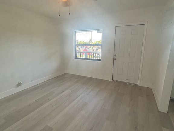 4th image of 3020 NW 21st Ave #8