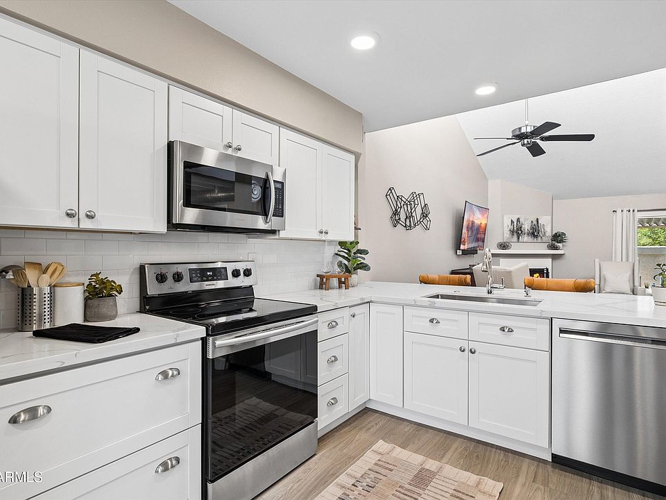 1st image of 5127 E WINDSOR Avenue