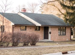 135 W Hammond St, Mundelein, IL 60060