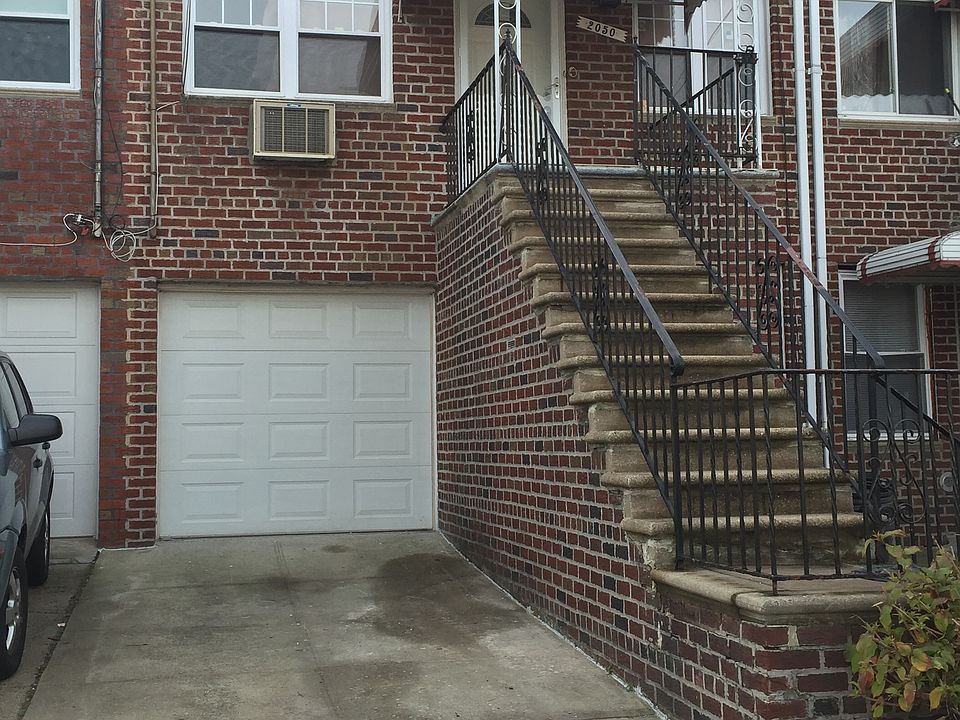 1st image of 2050 E 61st St