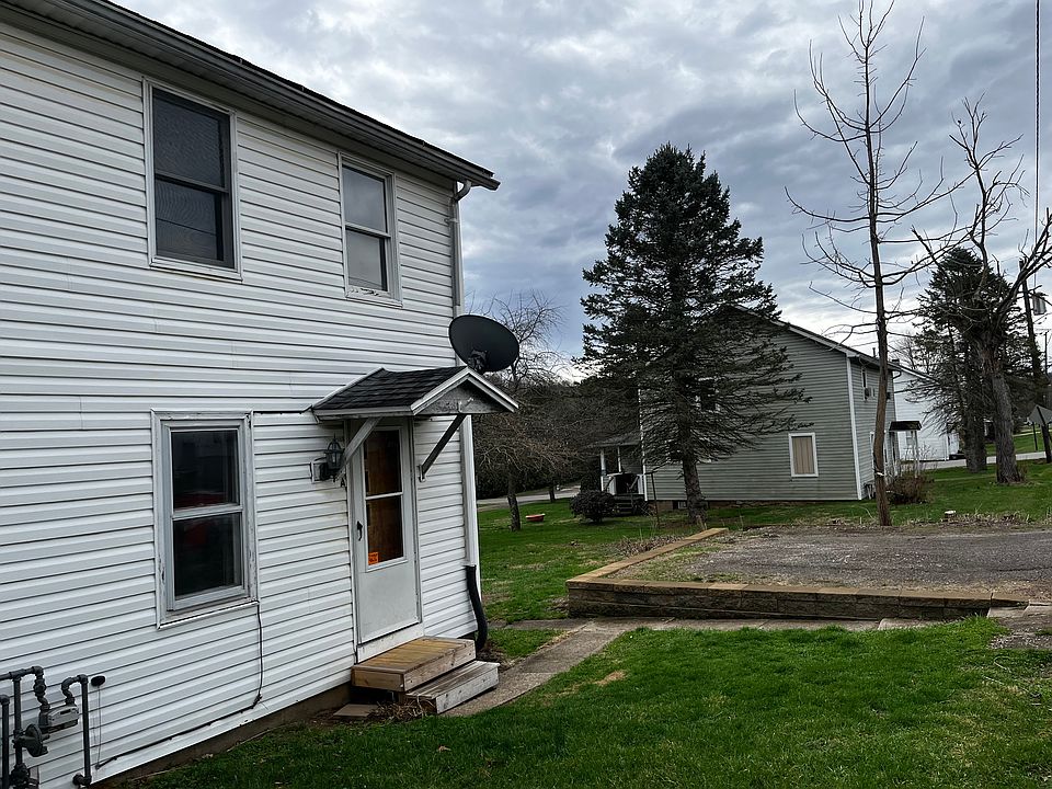 1st image of 115 2nd St APT A