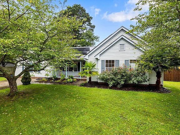 3rd image of 2429 Cherry Blossom Dr