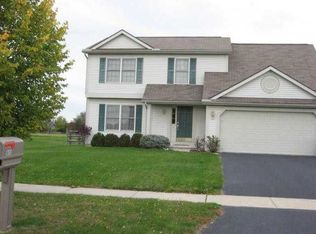 693 Little Creek Dr, Perrysburg, OH