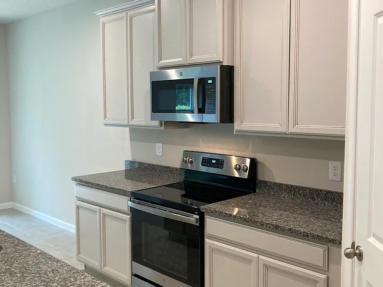 18236 Hunters Meadow Walk — Photo 4