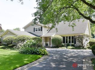 3219 River Falls Dr, Northbrook, IL
