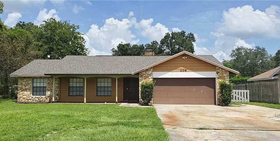 1st image of 206 Hoffman Ct