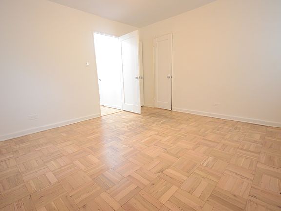 4th image of 8235 134th St APT 1D