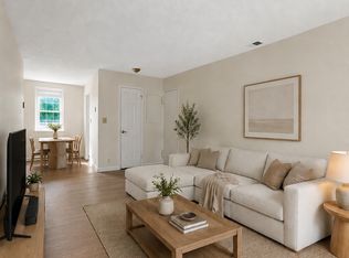 4704 30th St S APT C1, Arlington, VA 22206