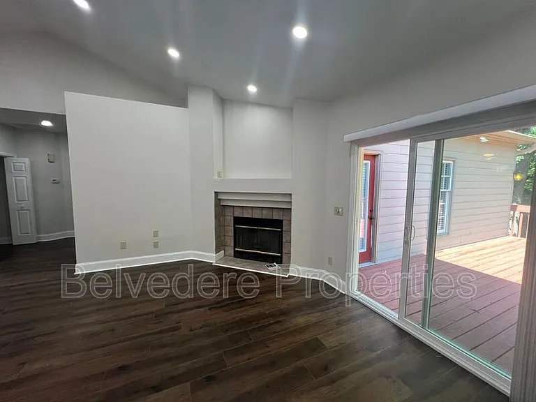 6409 Spyglass Dr — Photo 10