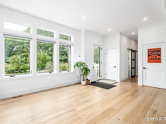 5th image of 7 Sunset Terrace