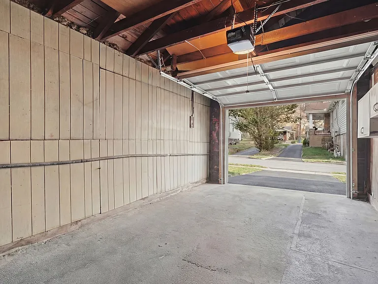 3703 Redding Rd — Photo 13