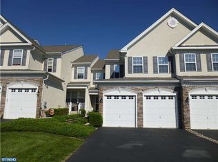 5 Newberry Ct, Glen Mills, PA 19342