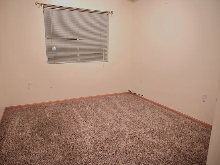 1110 NE 6th Ln #5 — Photo 15