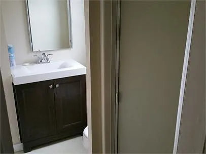 25 SE 26th Ave #1 — Photo 7