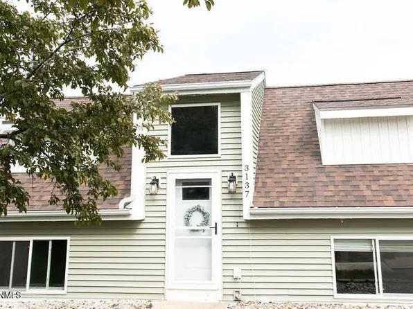 3137 Manitoba Ln, Bismarck, ND 58503