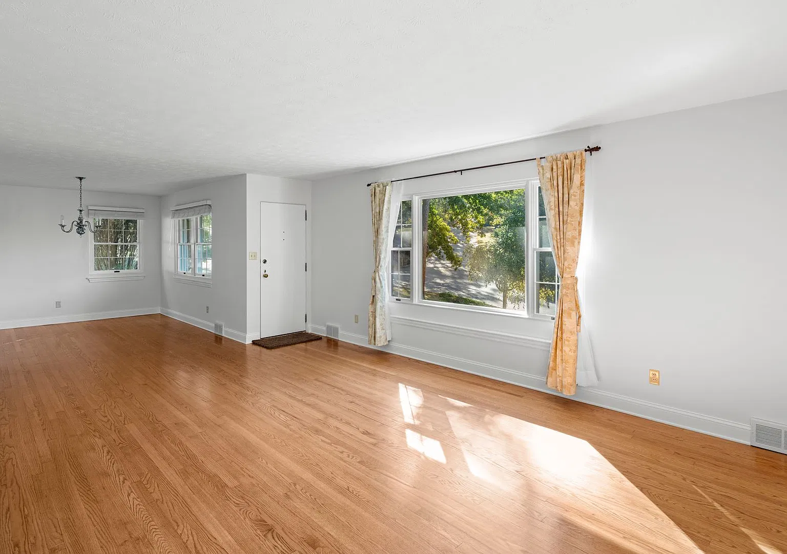 House in Wonderful Grove Park — Photo 3