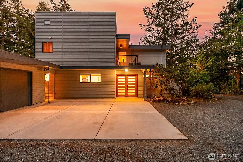 2nd image of 5408 Sunset Avenue